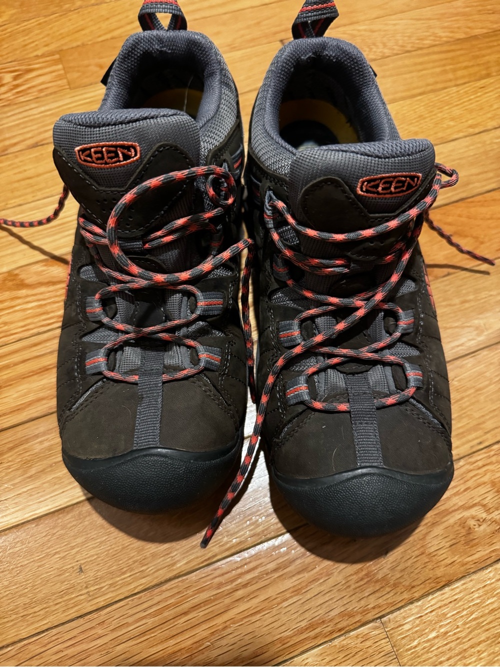 Women’s Keen Targhee II in Magnet/Coral size 10